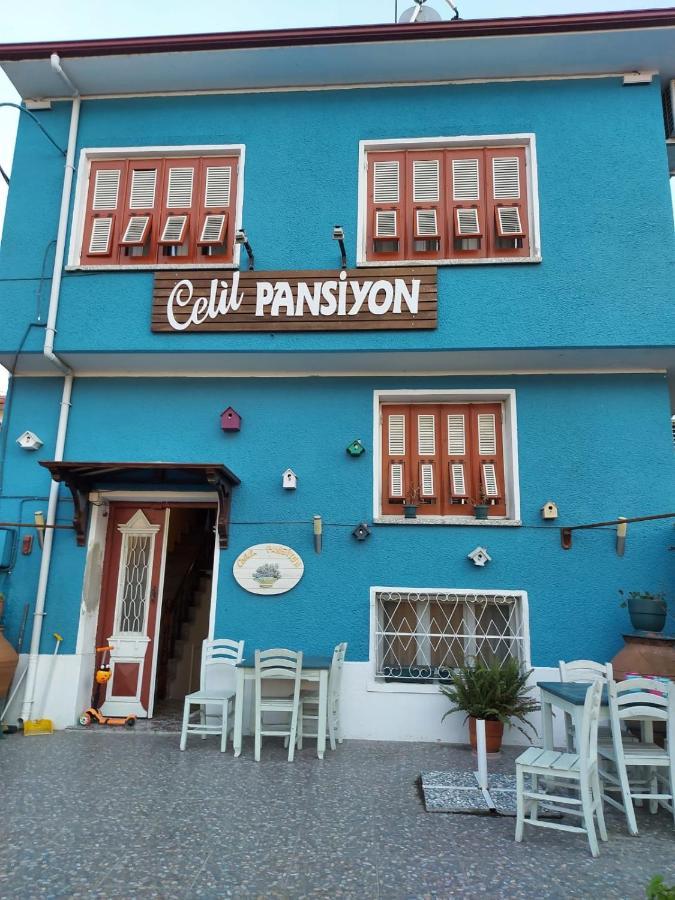 Celil Pansiyon Ayvalik Bagian luar foto