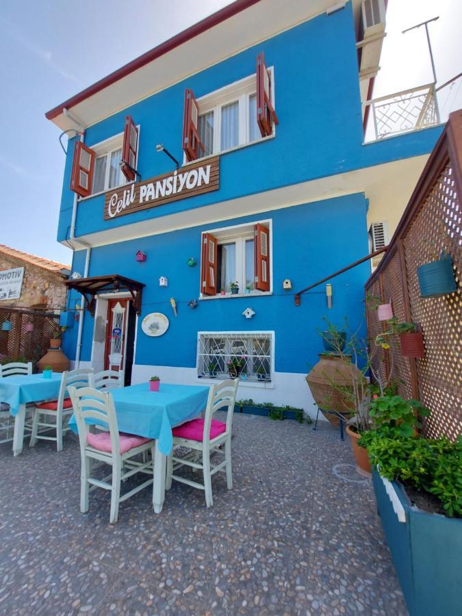 Celil Pansiyon Ayvalik Bagian luar foto